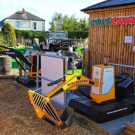 Palm Grove 2- Golden Palm - Pet Friendly, Wifi, Bed Linen, Central Heating - Meadow Lakes Caravan & Lodge Hire Chapel Saint Leonards Exterior foto